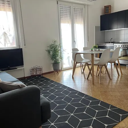 Апартаменты Welcome Traveller Laurence Garden *