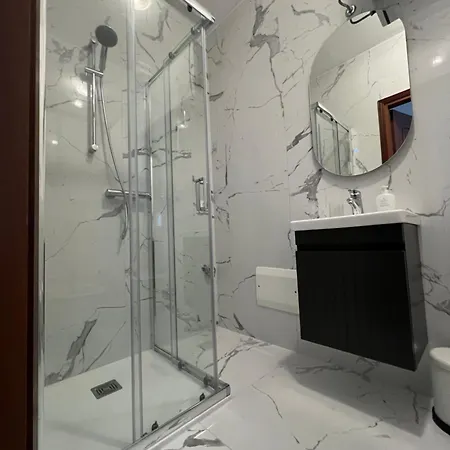 Welcome Traveller Laurence Garden Апартаменты Гарда