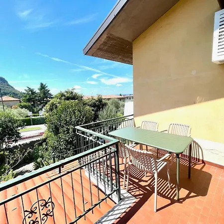 Welcome Traveller Laurence Garden Апартаменты *